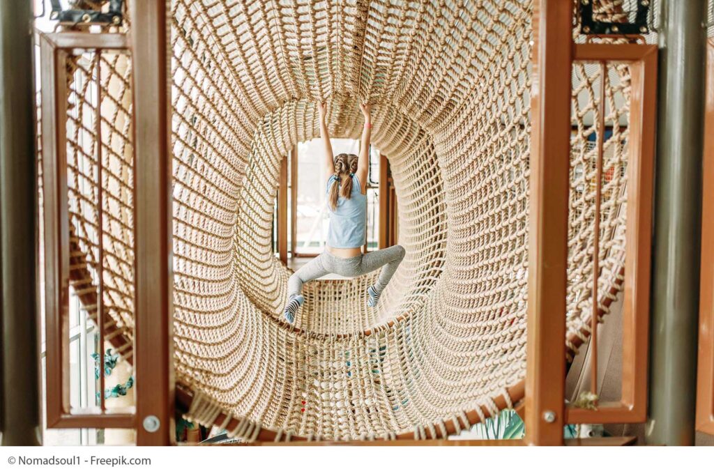 Indoor Spielplatz Klettern Kindergeburtstag Spielhalle Kletterpark Bällebad