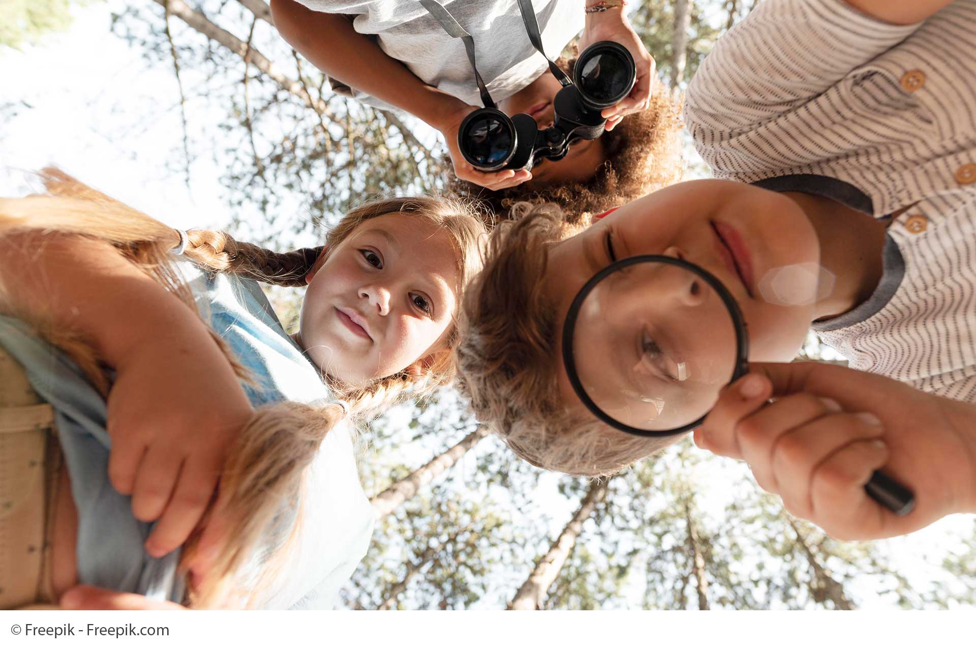 Outdoor Schatzsuche Wald Kindergeburtstag GPS Forscher Abenteuer
